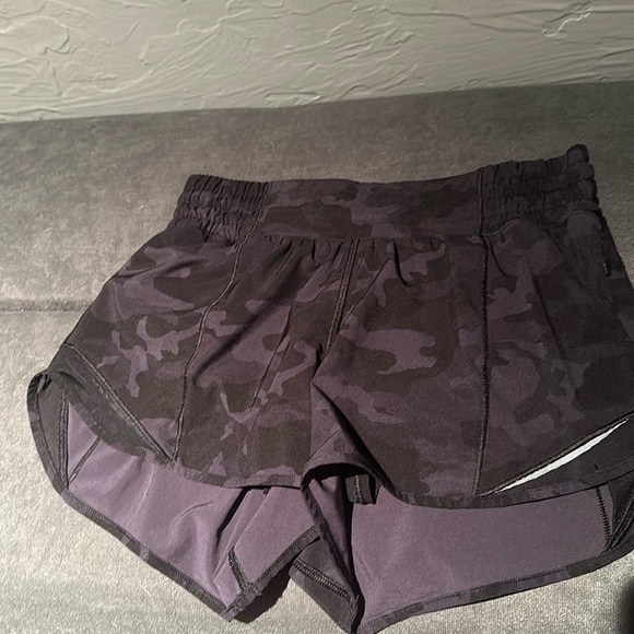 lululemon athletica Pants - lululemon hotty hot shorts